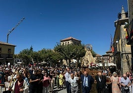 Procesión en honor a la Virgen de la Vega