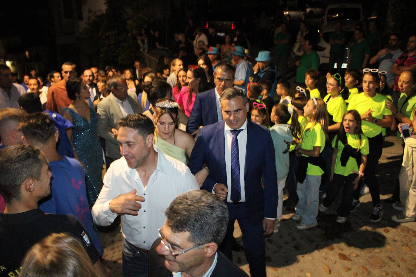 San Esteban de la Sierra celebra una intensa jornada de vísperas en honor al Cristo