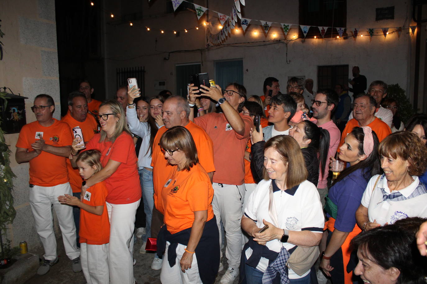 San Esteban de la Sierra celebra una intensa jornada de vísperas en honor al Cristo