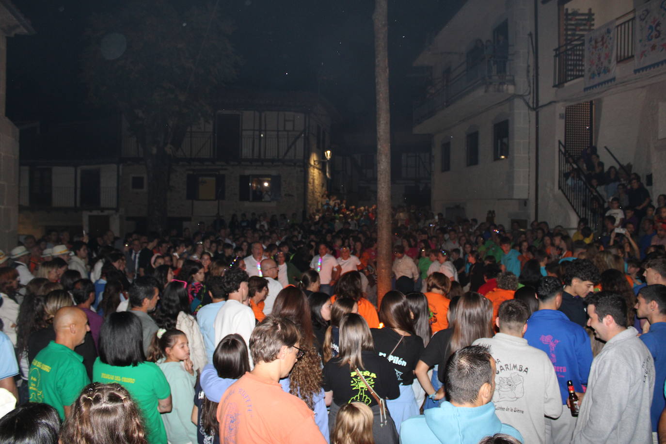 San Esteban de la Sierra celebra una intensa jornada de vísperas en honor al Cristo