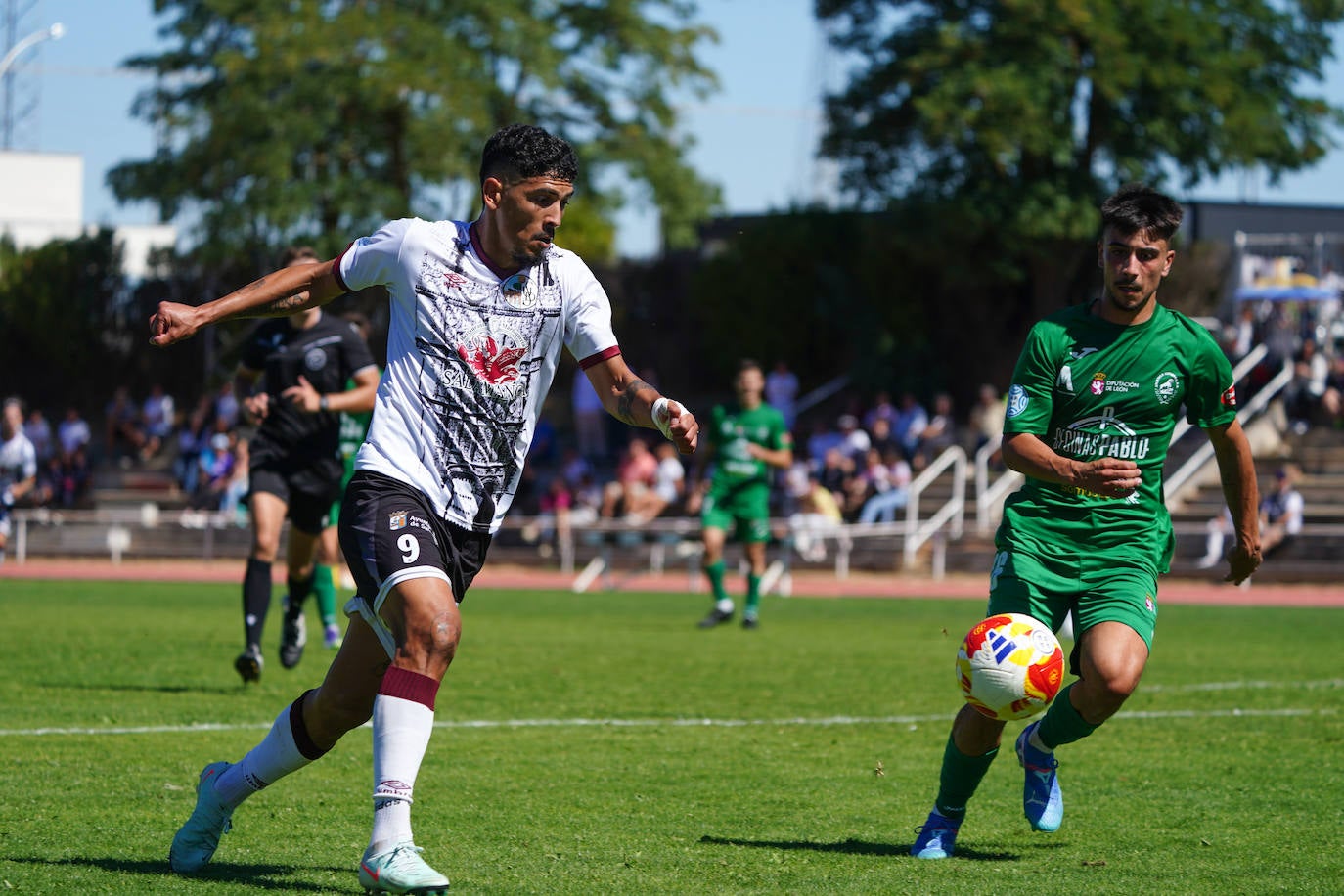 Las mejores imágenes del triunfo del Salamanca UDS en Las Pistas