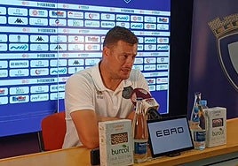 Oriol Riera: «Los errores individuales están penalizando bastante»