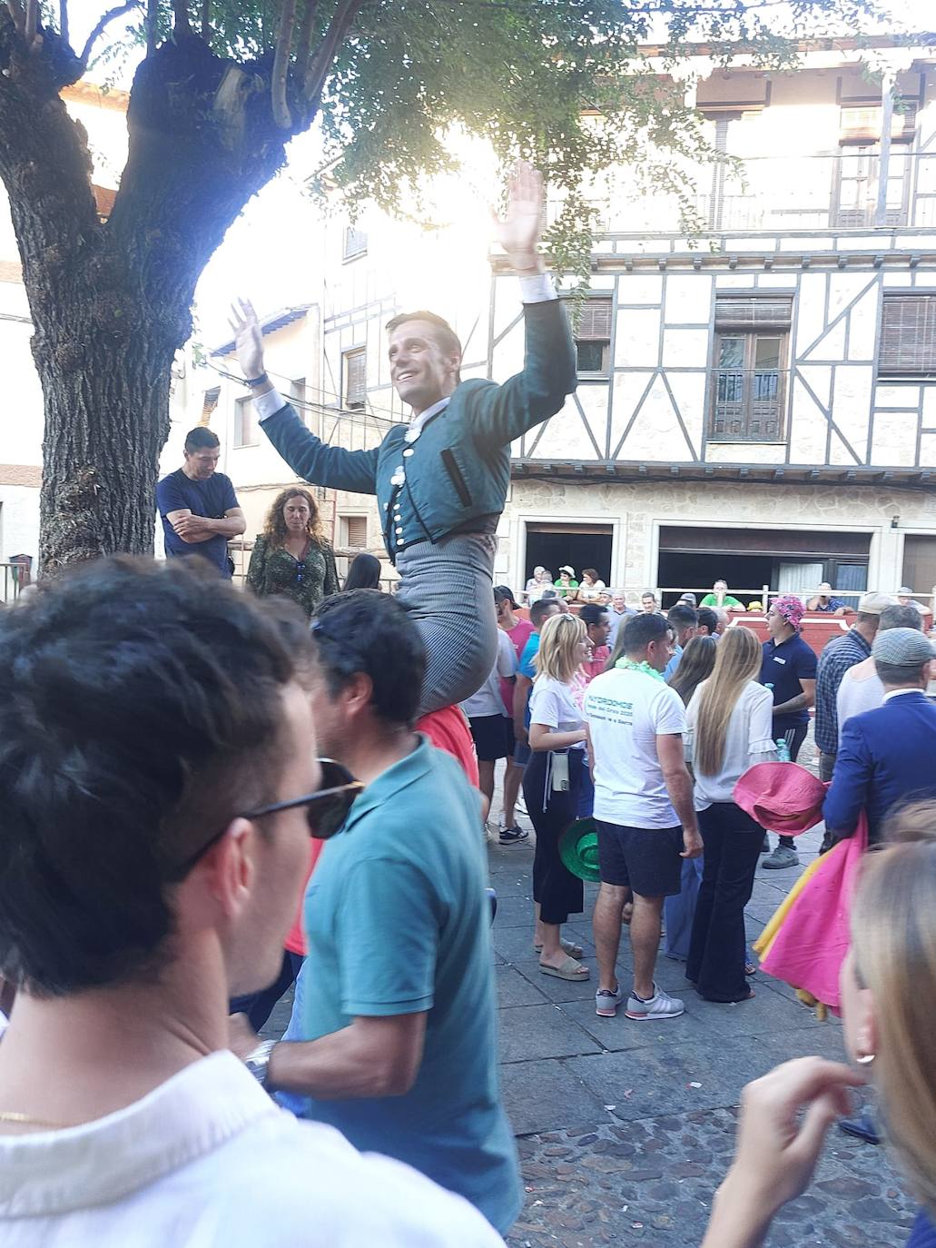 San Esteban de la Sierra disfruta con el toro