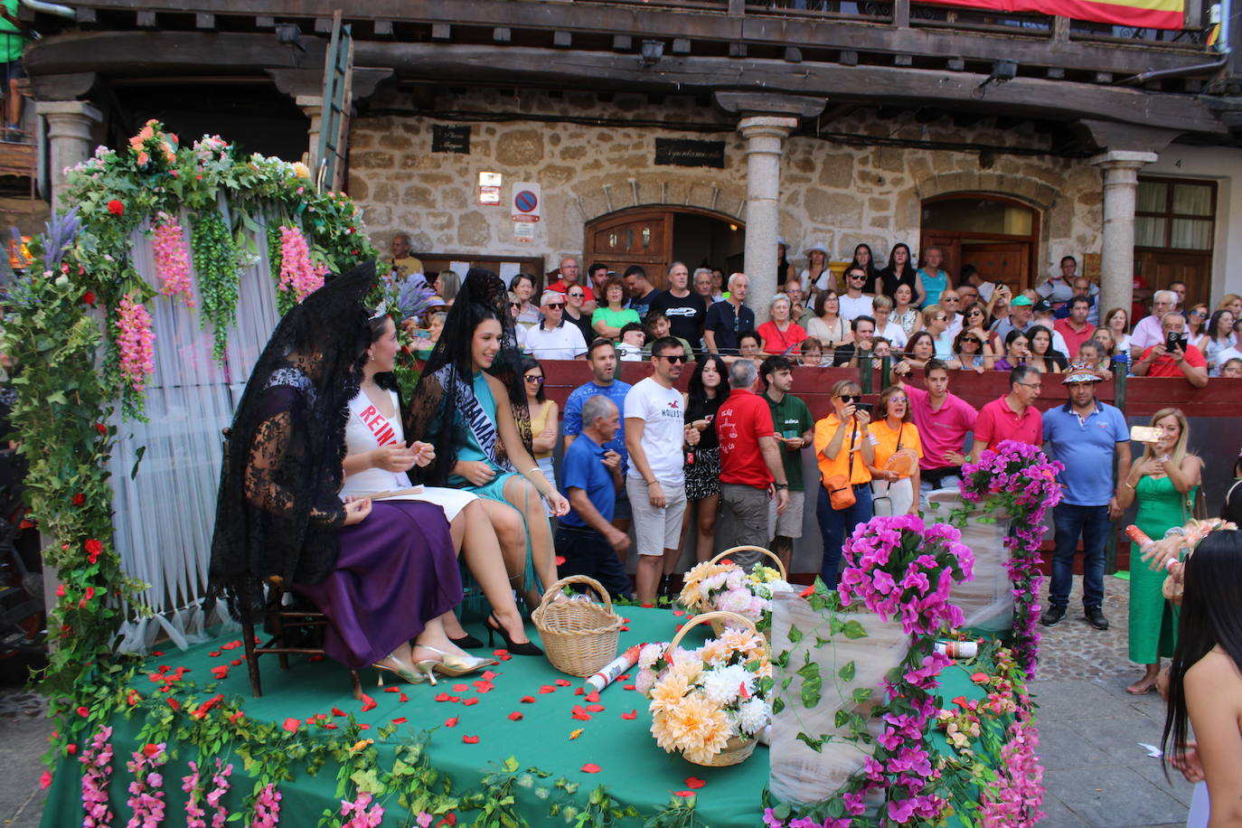San Esteban de la Sierra disfruta con el toro