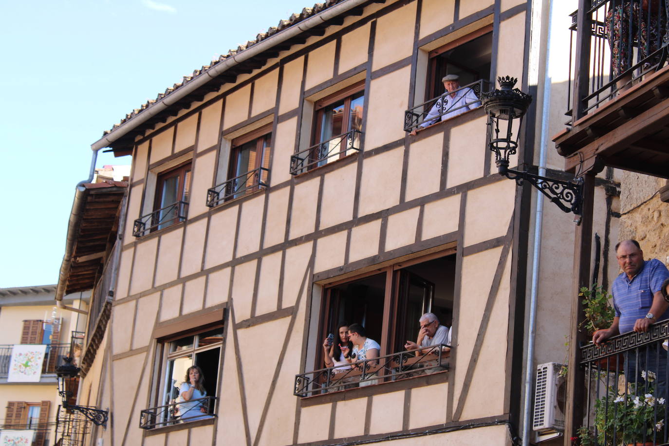 San Esteban de la Sierra disfruta con el toro