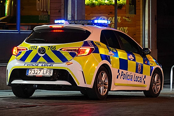 La Policía Local 'caza' a una persona haciendo grafitis en el Campus Unamuno