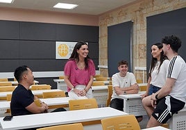 Alumnos de la Universidad Pontificia de Salamanca en un aula.