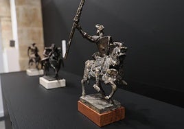 Un escultura de Venancio Blanco.