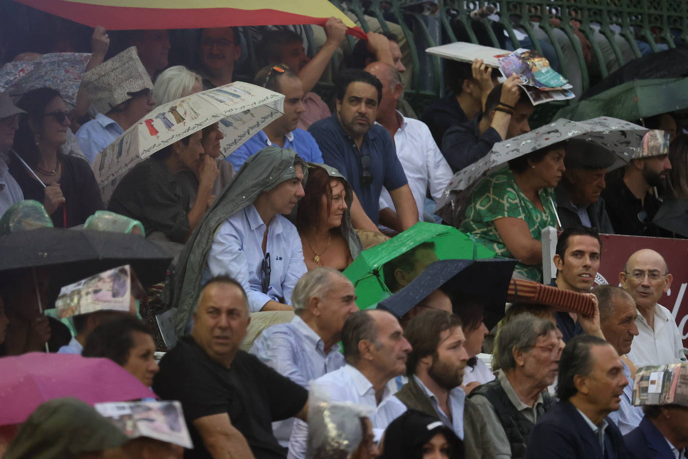 Las mejores imágenes de los tendidos de La Glorieta de este viernes