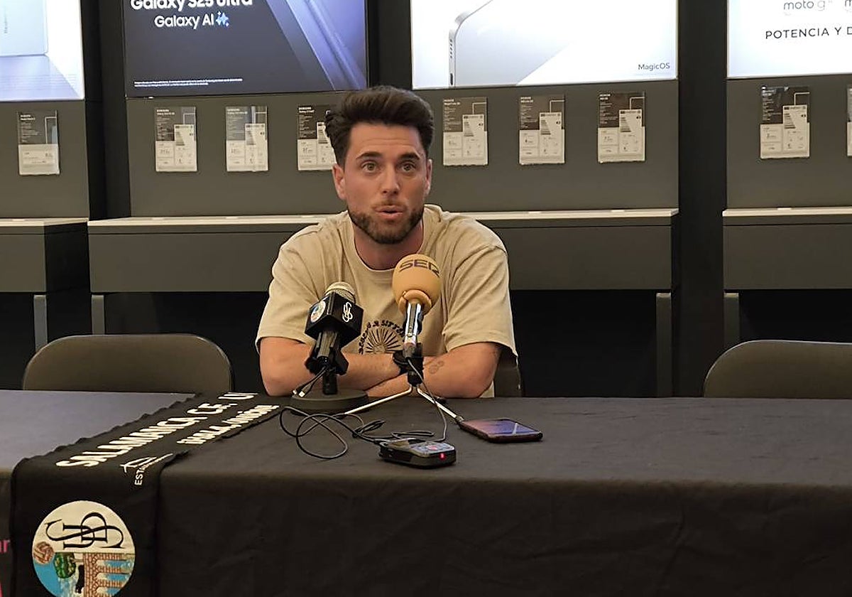 Jorge García, en la rueda de prensa previa al choque contra el Deportivo Fabril.