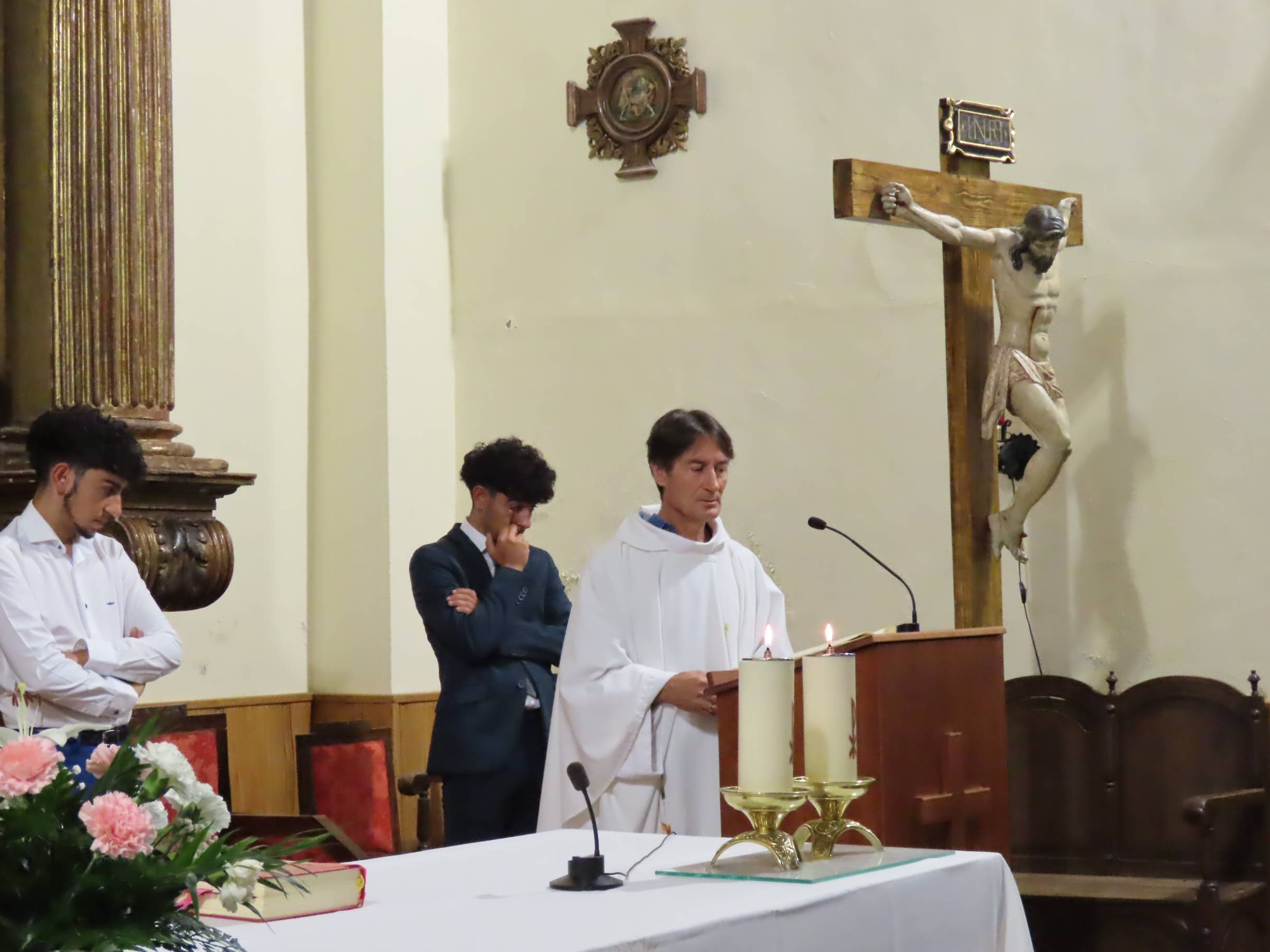 Himnos en honor a Nuestra Señora de las Angustias en Bóveda