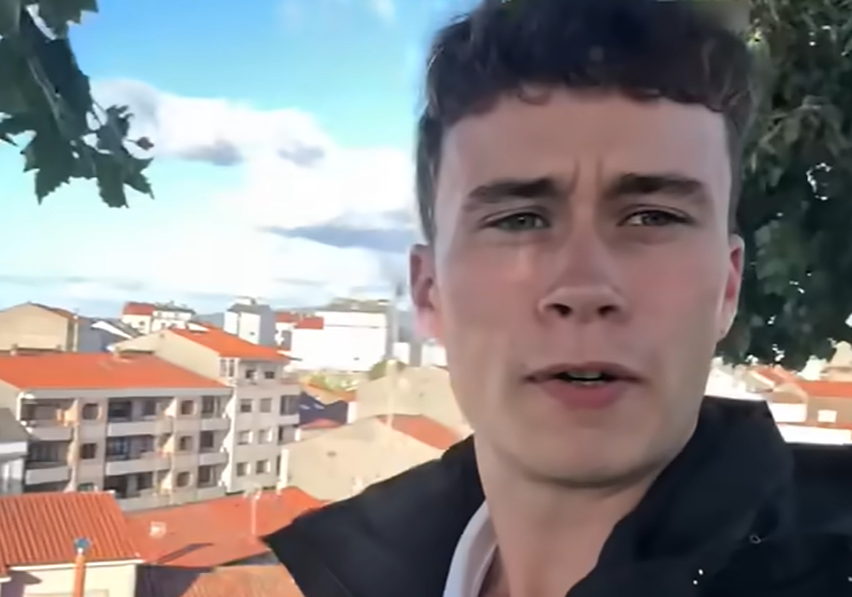 Jorge Rey durante la emisión de su último vídeo.