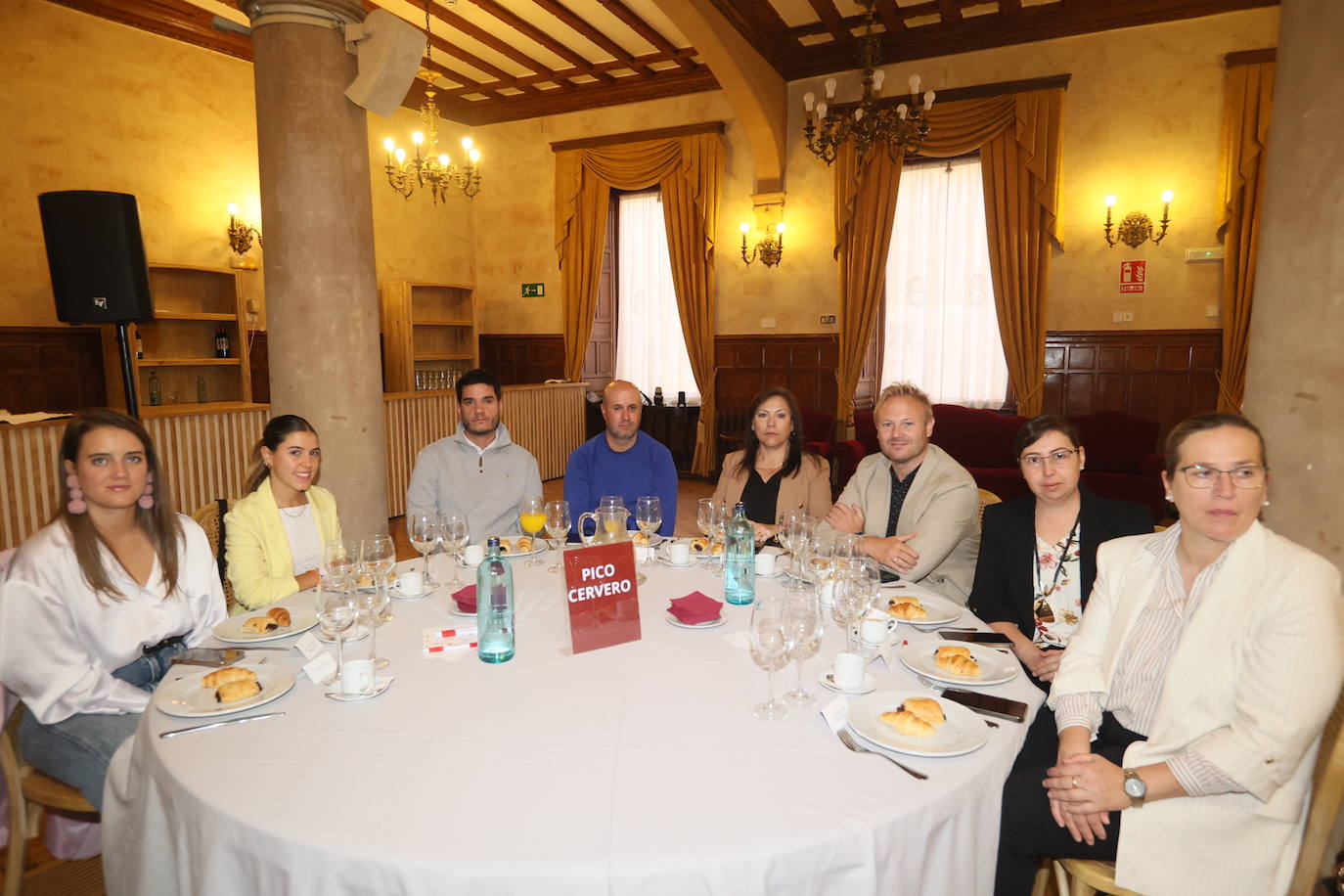 Blanca García (Crece Digital), Verónica Pérez (Más Vida Fisioterapia), Leandro Machiñena y Miguel Ángel Ávila (ViroFend), Mar González (LA GACETA), Alexis Mateos (SafeBrok), Lidia Fernández y María Concepción Pérez (Academia Lidia).