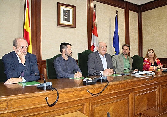 La reunión tuvo lugar en el Ayuntamiento.