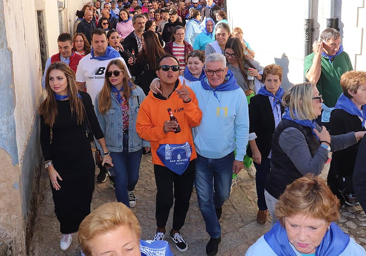 Desfile desde el chupinazo a las vaquillas del año pasado.