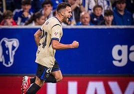 Eric García celebra el tanto anotado.