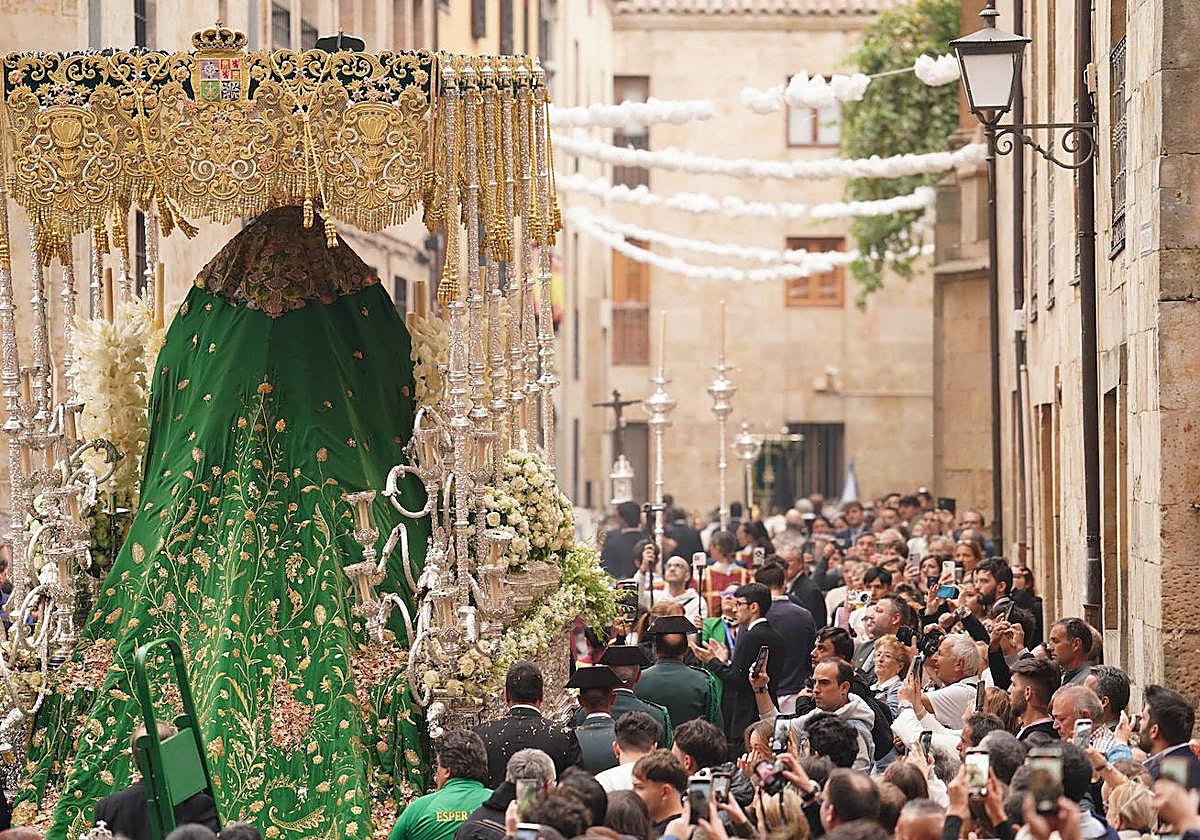 Las memorables imágenes de la procesión de La Esperanza por el Año Jubilar