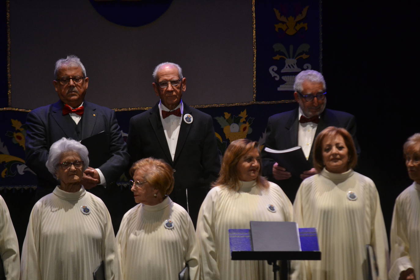 La música de las corales ensalza el 125 aniversario del Teatro Nuevo de Miróbriga