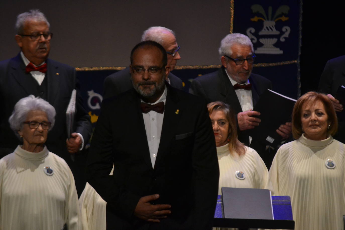 La música de las corales ensalza el 125 aniversario del Teatro Nuevo de Miróbriga