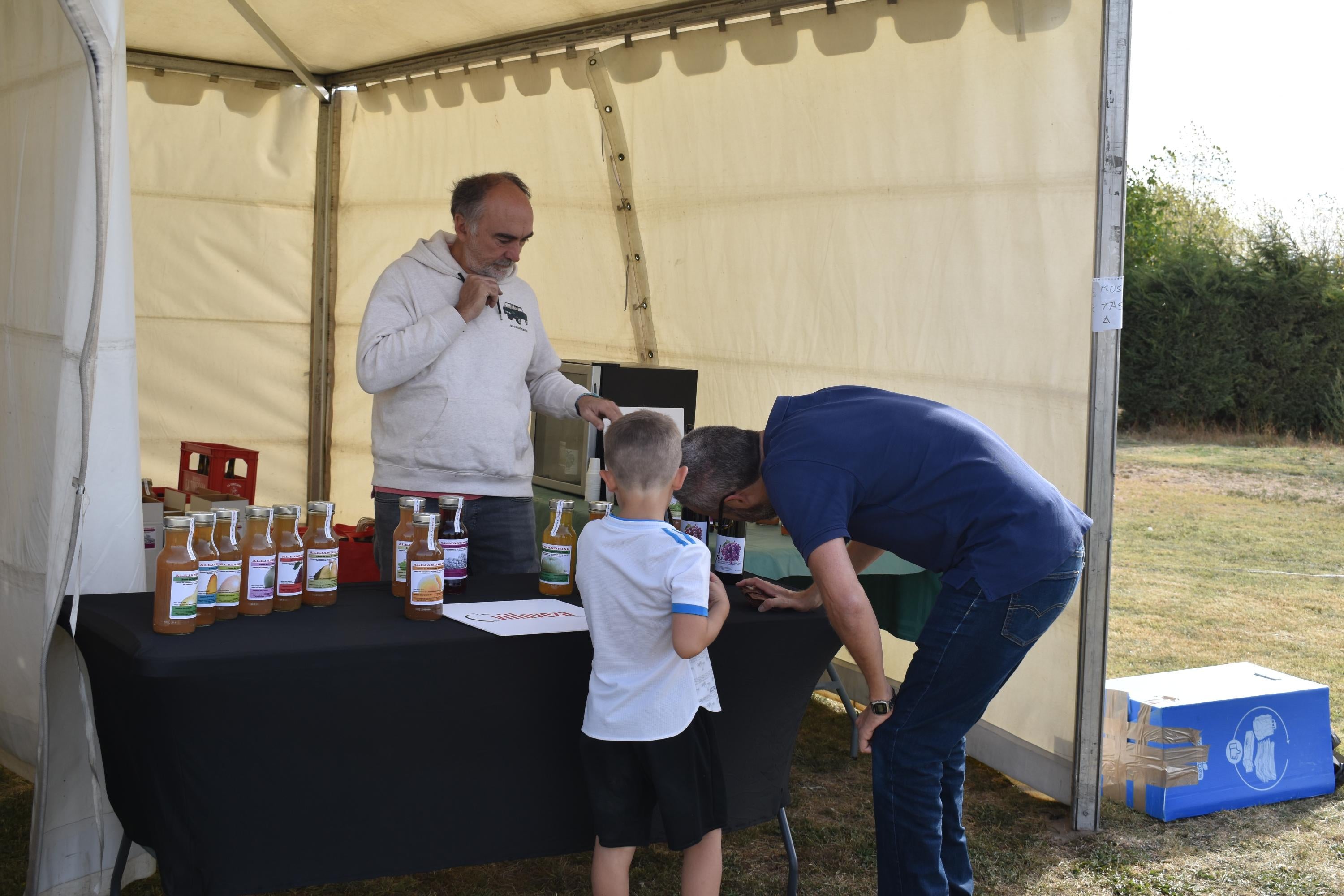 El campo y la ciudad se dan cita en Cabrerizos con el Mercado Ecológico de Salamanca