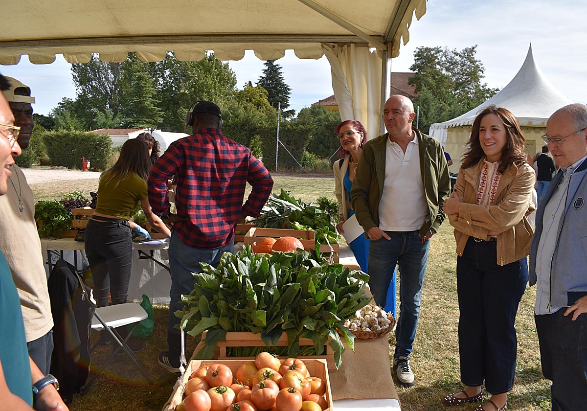 El campo y la ciudad se dan cita en Cabrerizos con el Mercado Ecológico de Salamanca
