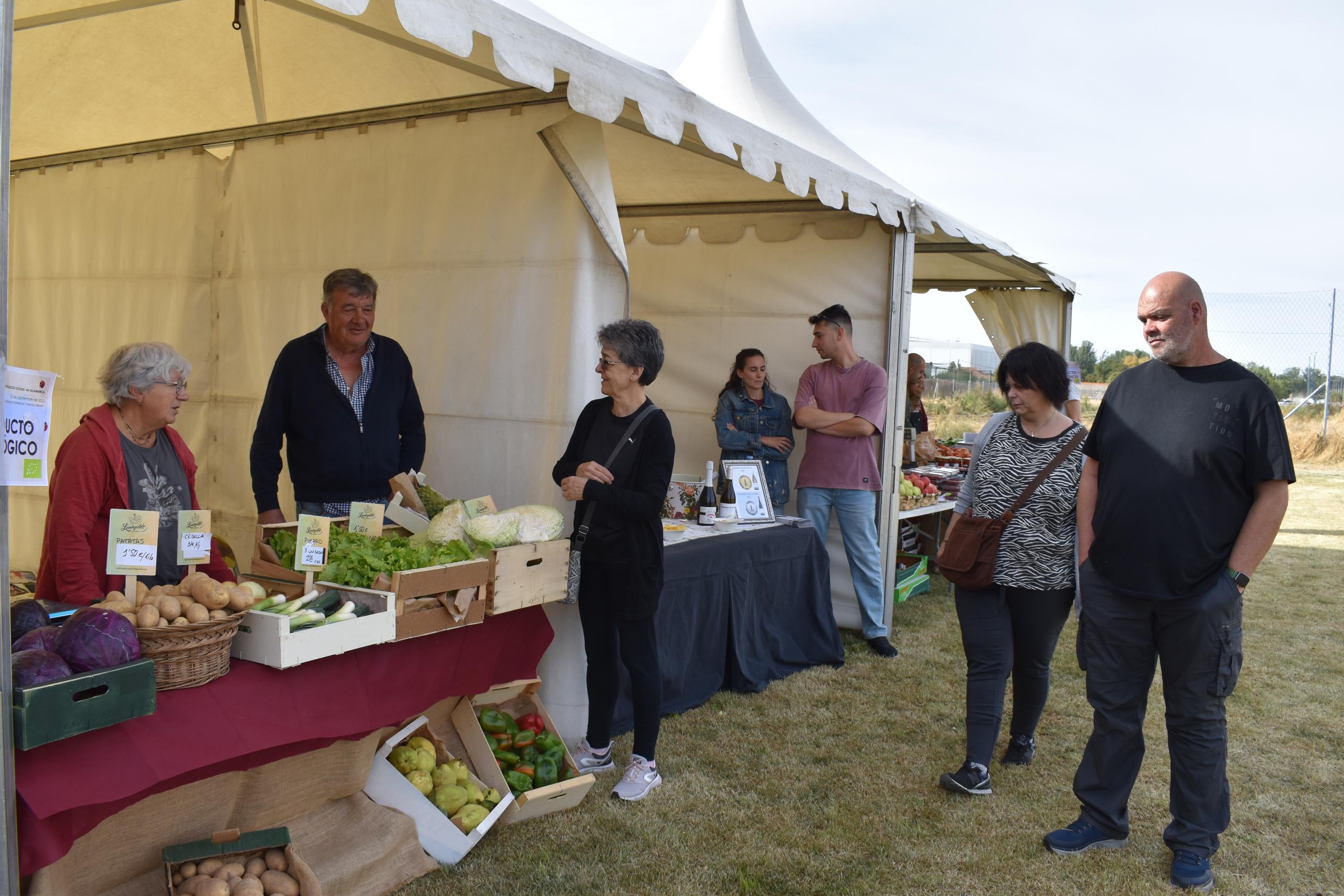 El campo y la ciudad se dan cita en Cabrerizos con el Mercado Ecológico de Salamanca