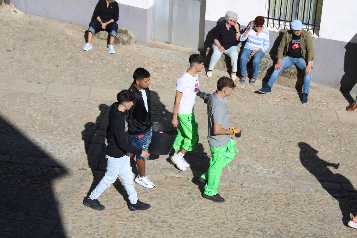 Emotivo y animado inicio de fiestas en San Miguel de Valero