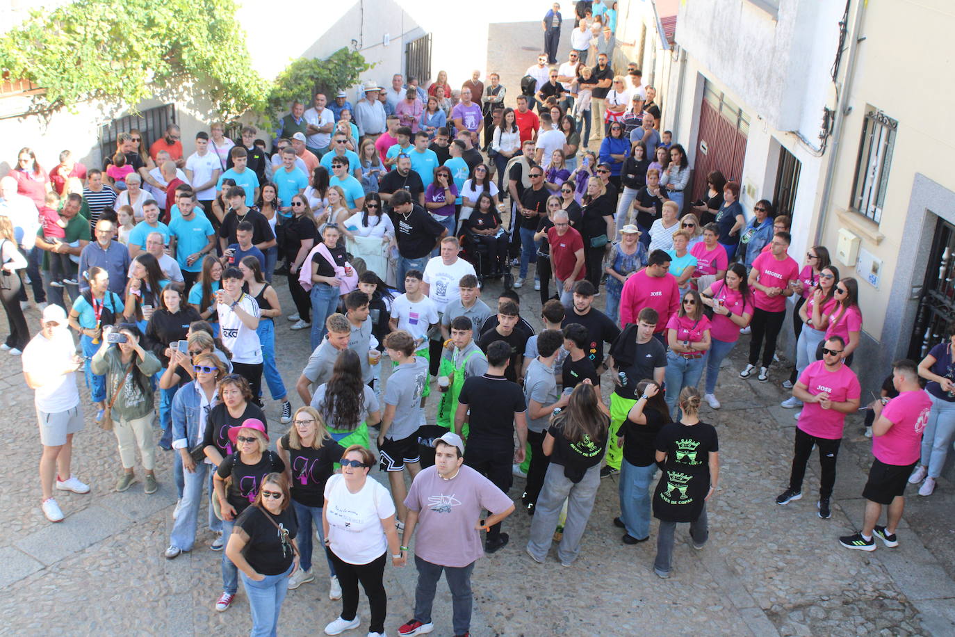 Emotivo y animado inicio de fiestas en San Miguel de Valero