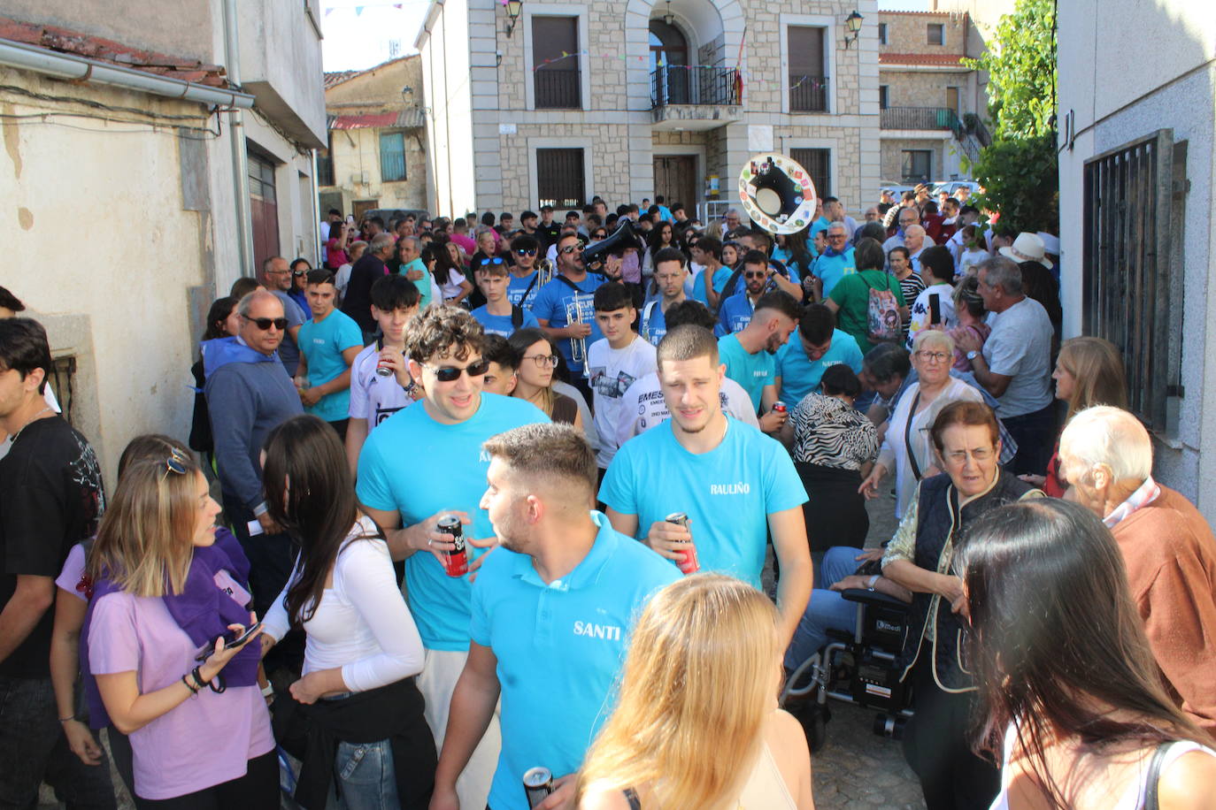 Emotivo y animado inicio de fiestas en San Miguel de Valero