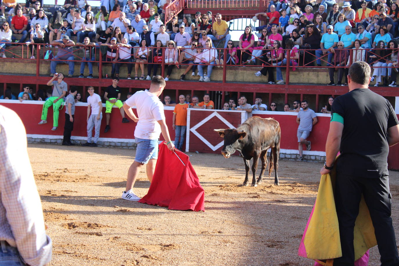 Emotivo y animado inicio de fiestas en San Miguel de Valero