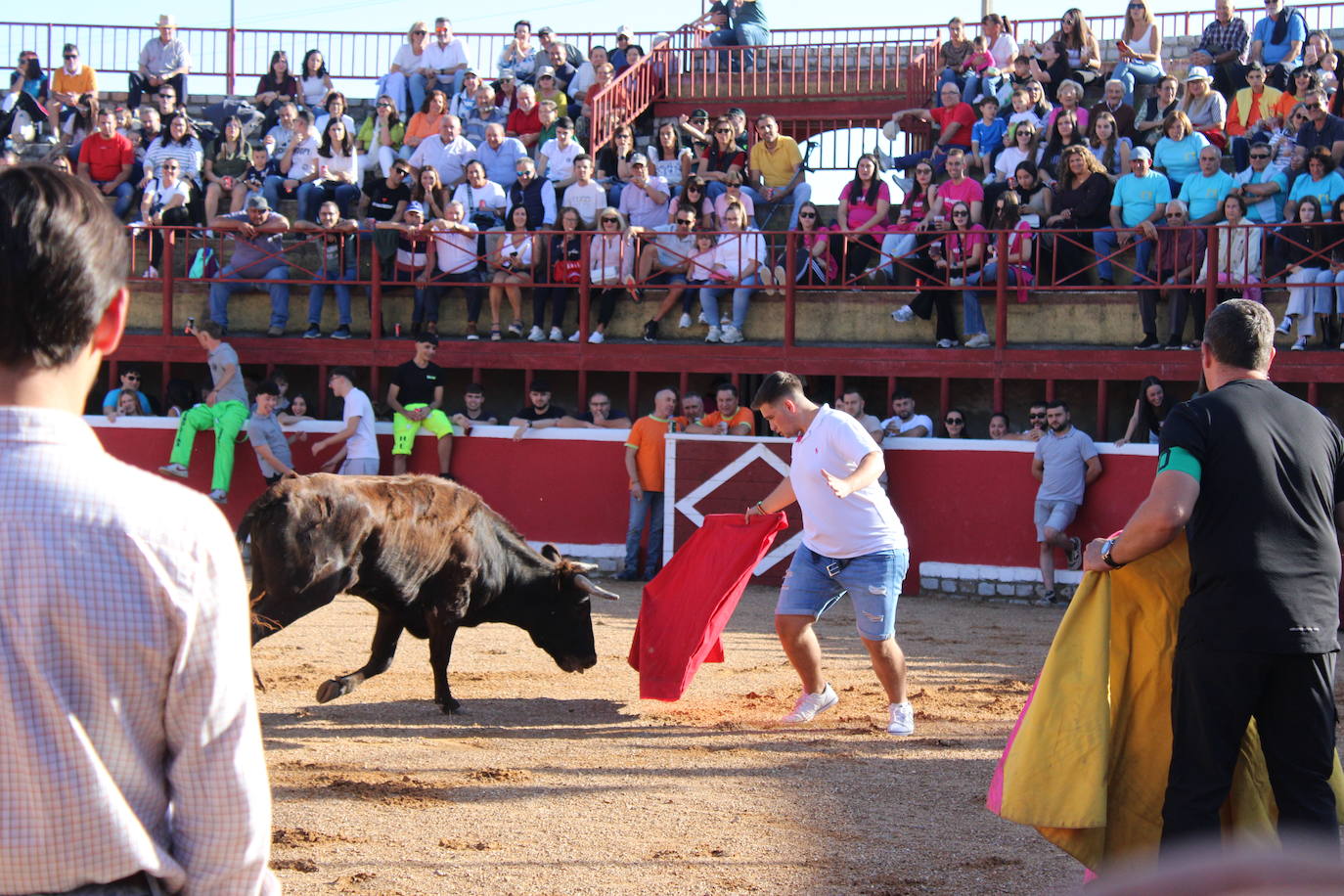 Emotivo y animado inicio de fiestas en San Miguel de Valero