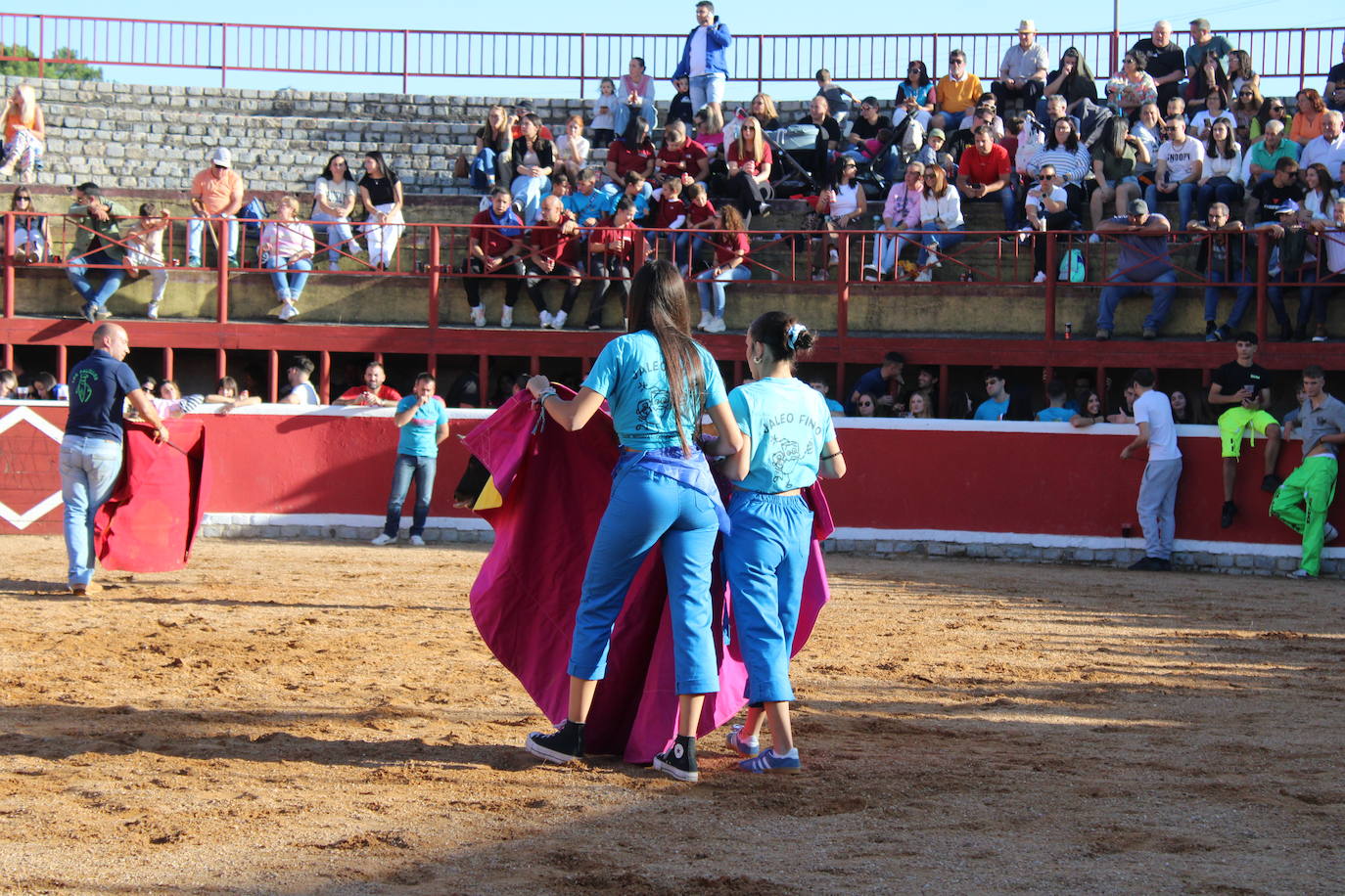 Emotivo y animado inicio de fiestas en San Miguel de Valero