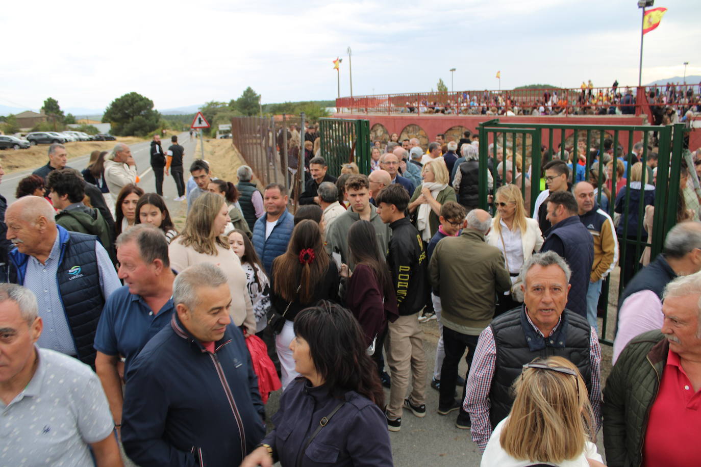 San Miguel de Valero disfruta con su fiesta y los toros