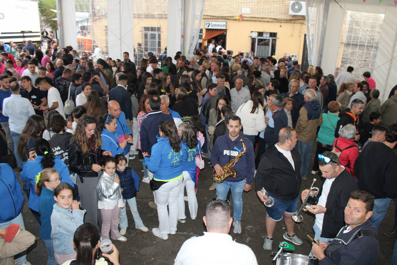 San Miguel de Valero disfruta con su fiesta y los toros