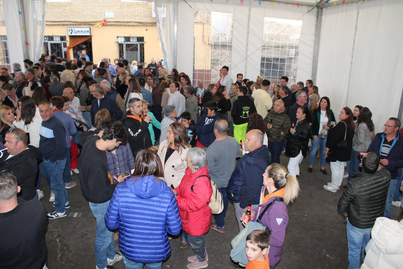 San Miguel de Valero disfruta con su fiesta y los toros