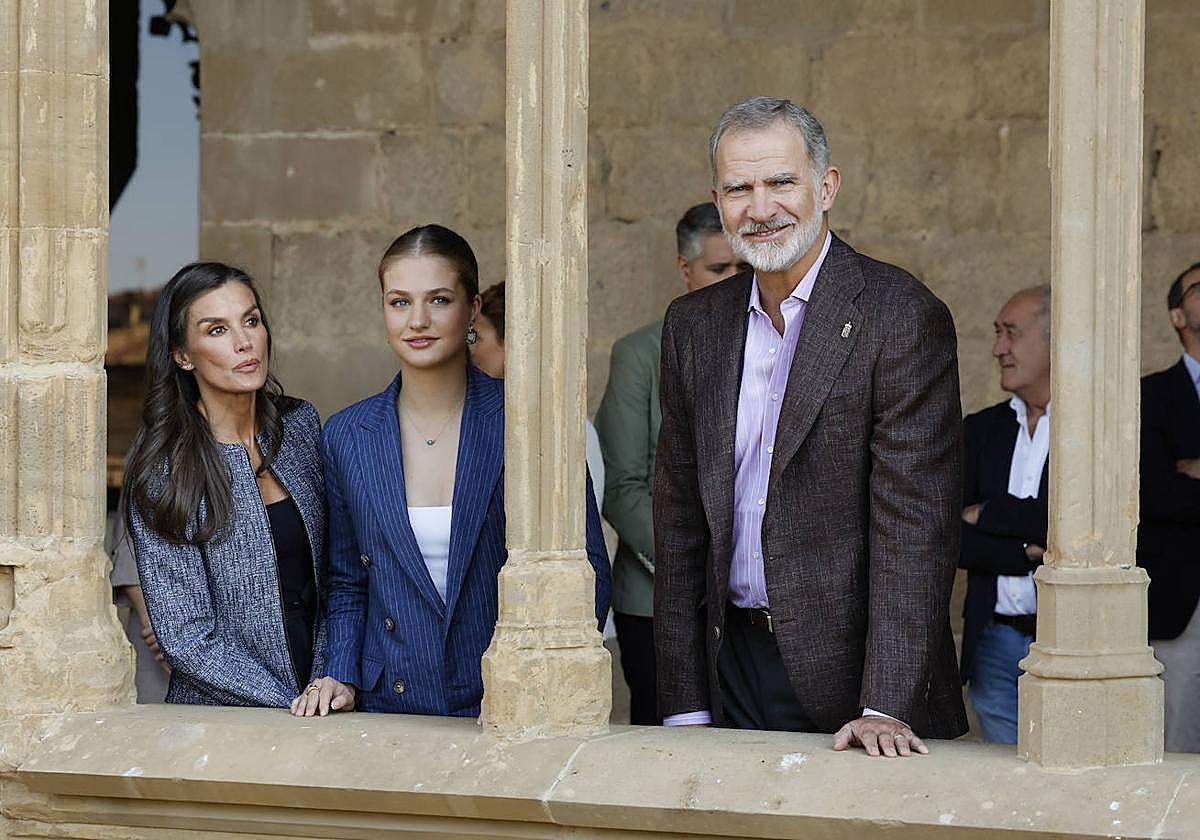 La familia real en Olite.