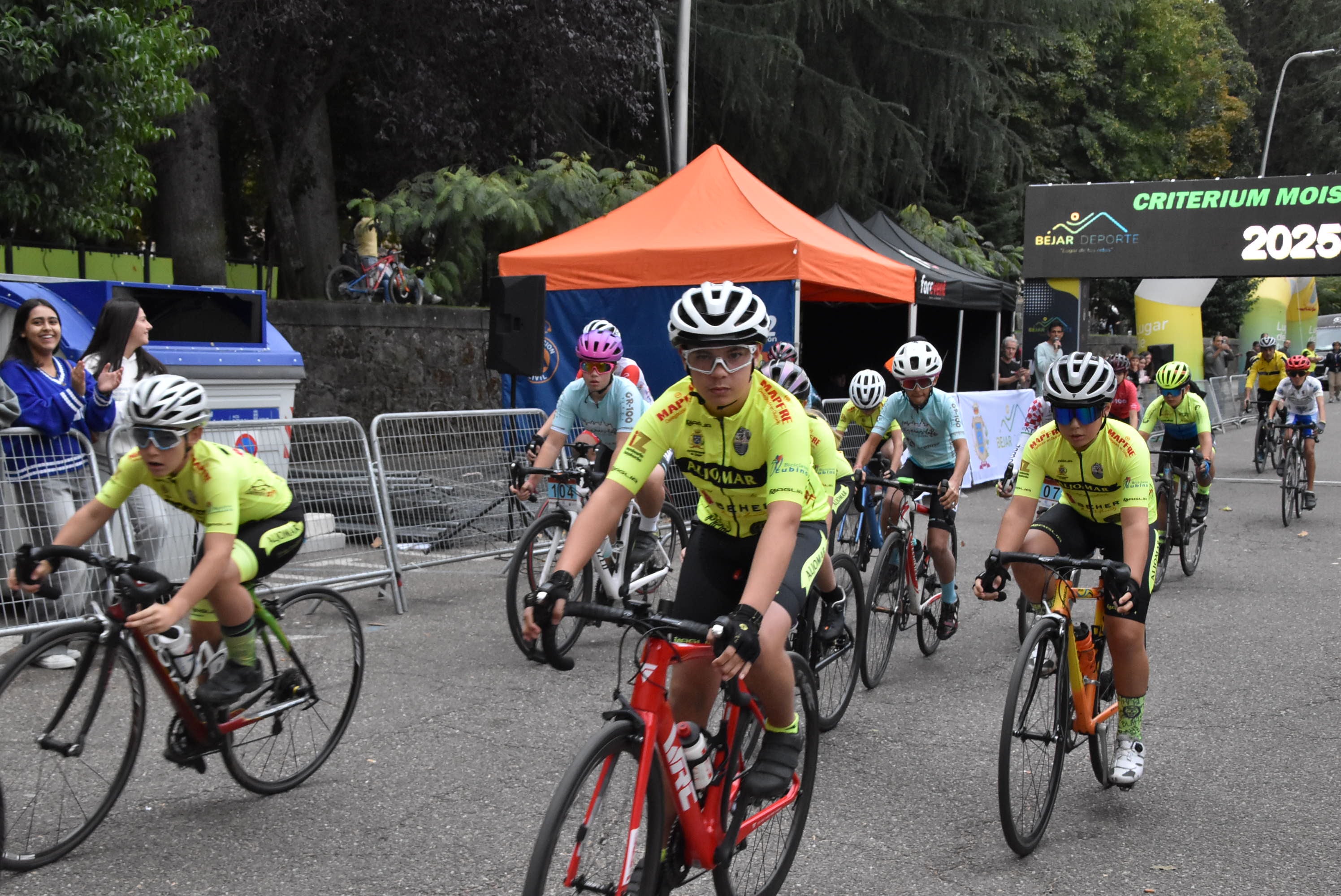 Buen ambiente en el Criterium de Dueñas en Béjar