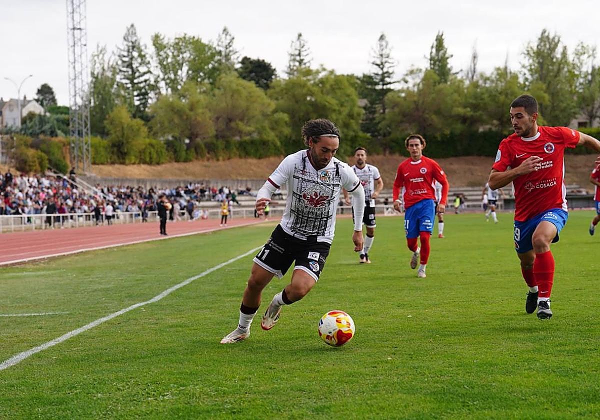 Una jugada del partido.