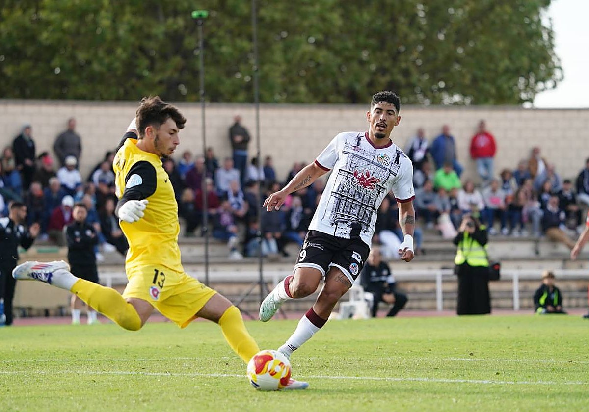 Un gol de Tomi para el Salamanca UDS en la última acción del partido deja los 3 puntos en Las Pistas (1-0)