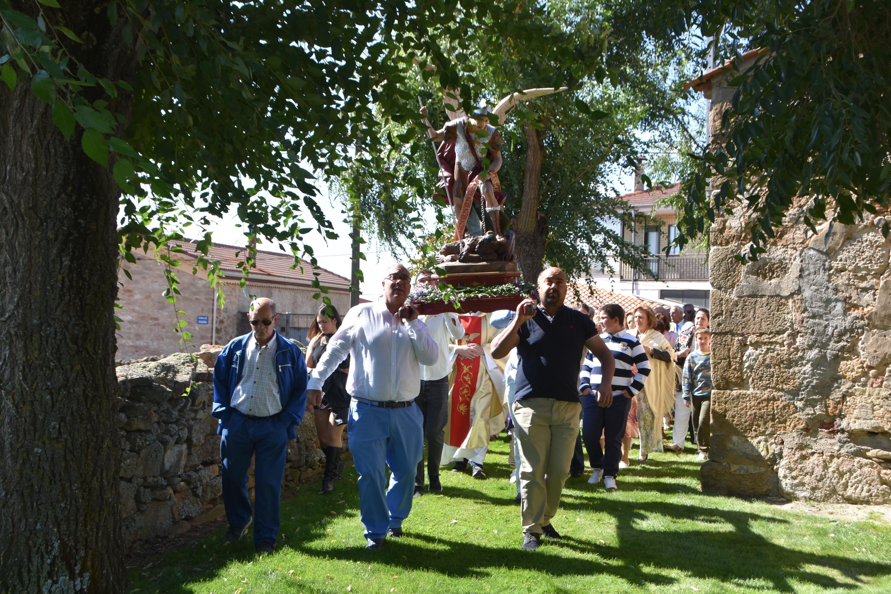 Día de honores a San Miguel en Santiz