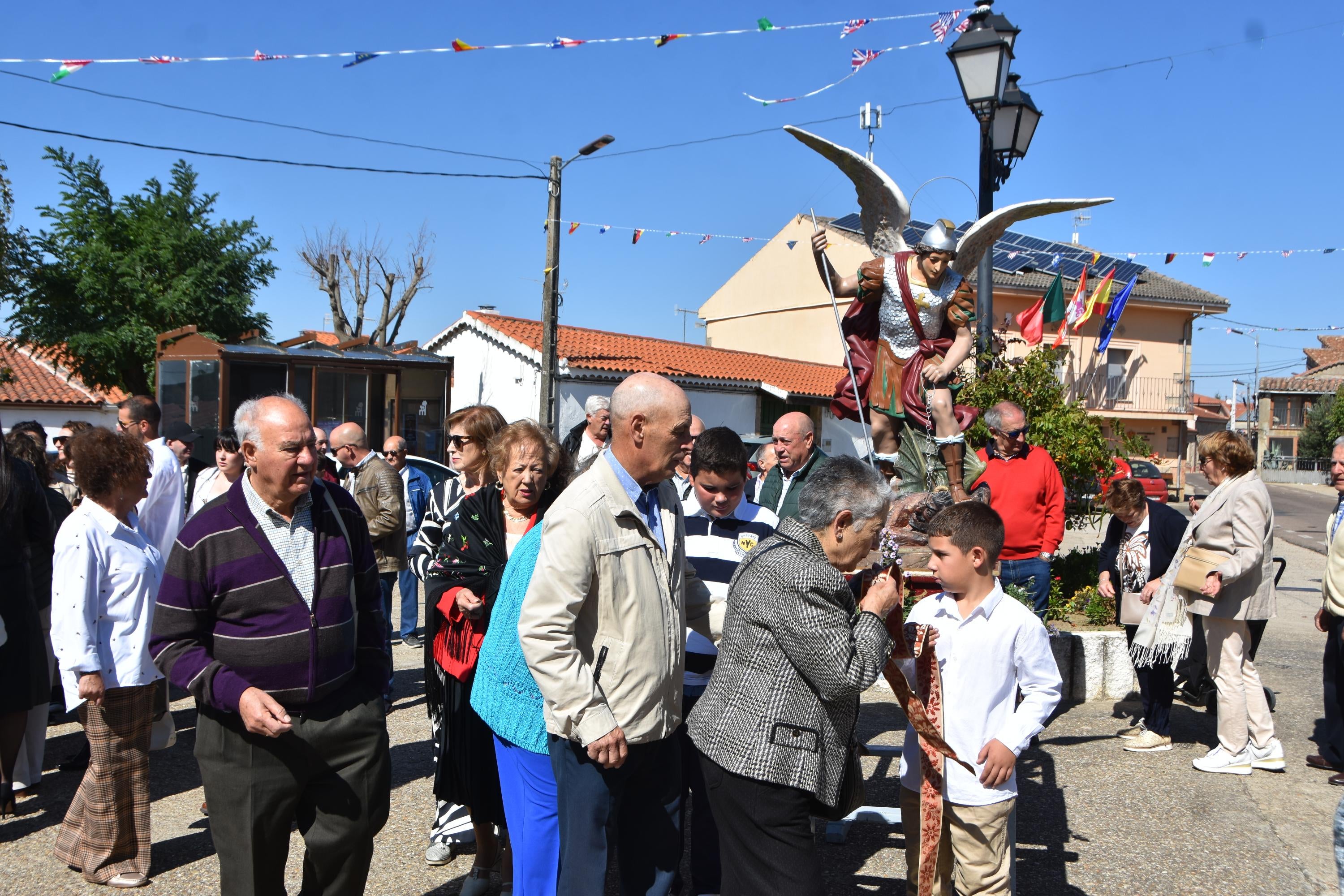 Día de honores a San Miguel en Santiz