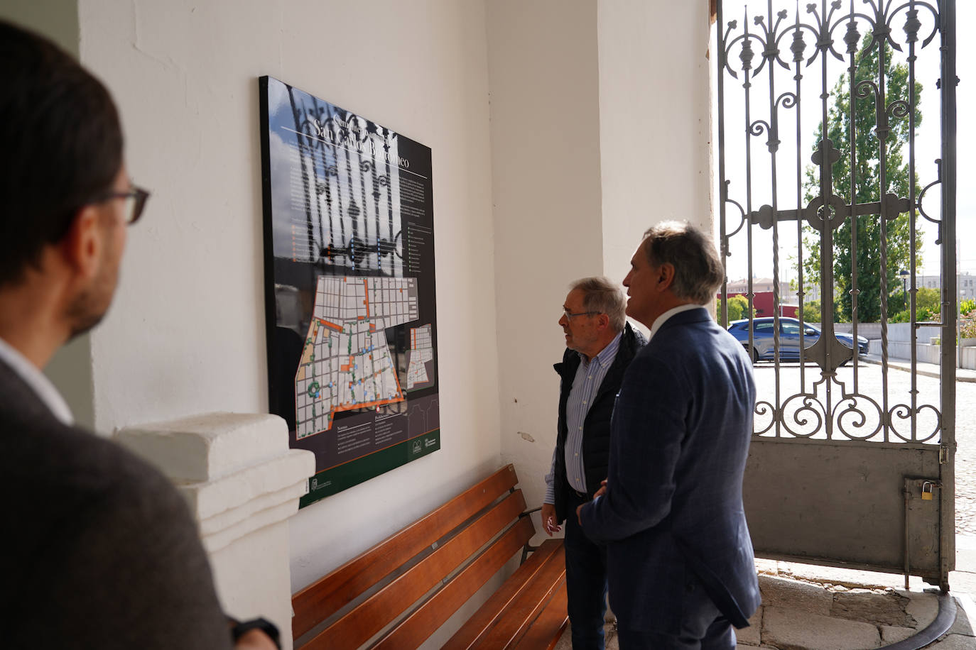 Rutas guiadas para estrenar la nueva señalización histórica del cementerio