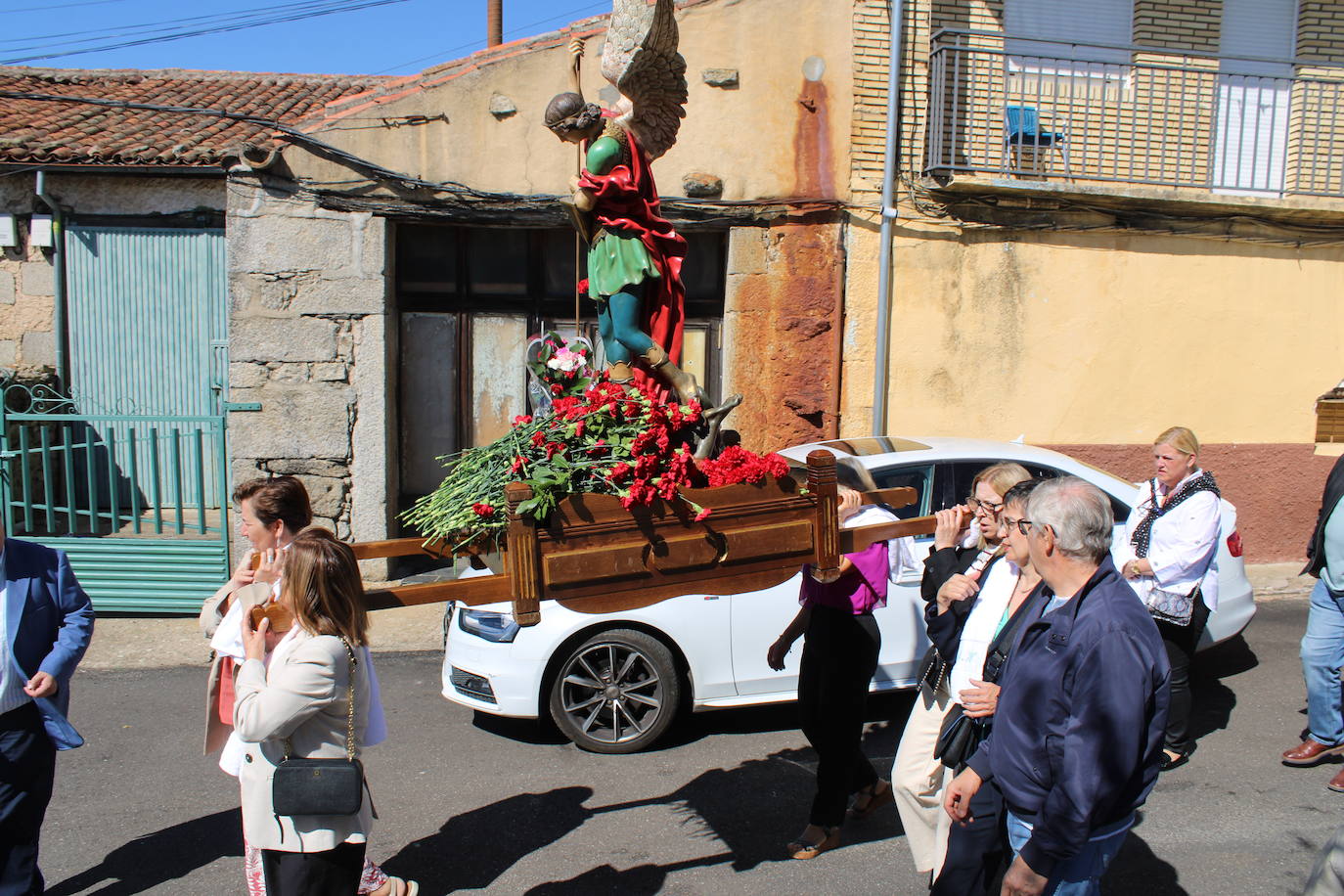 Alegre final de fiesta en San Miguel de Valero