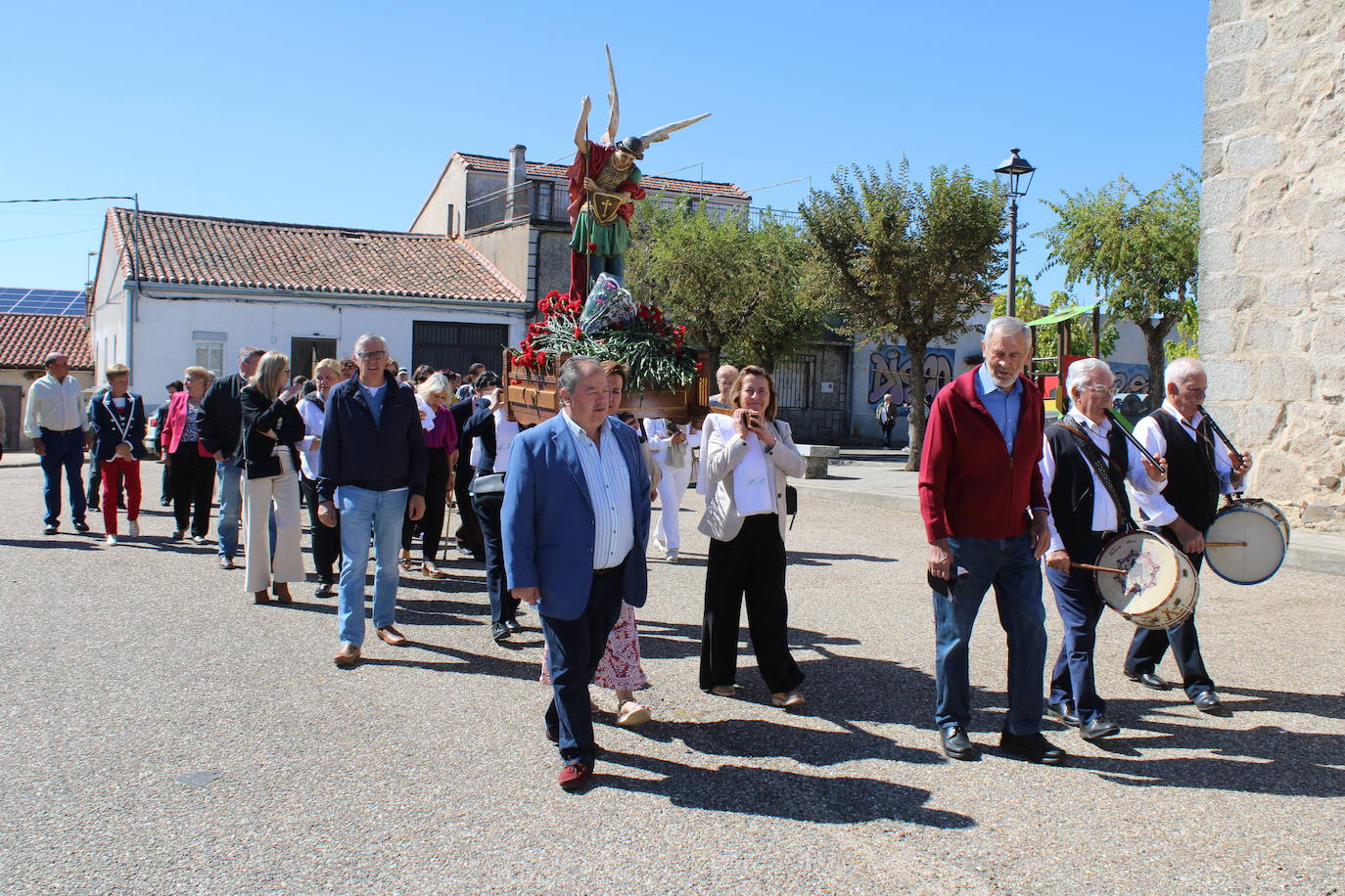 Alegre final de fiesta en San Miguel de Valero