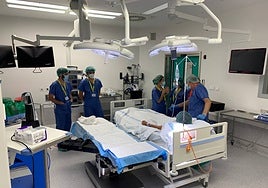 Imagen de archivo de un quirófano del Hospital de Salamanca.