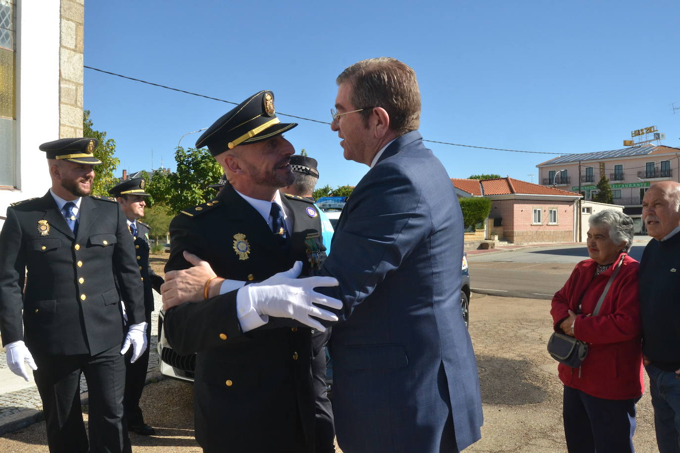 La Policía Nacional de Fuentes de Oñoro celebra a su patrón