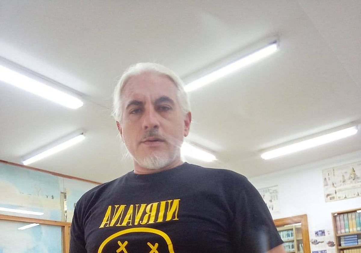 El profesor interino Tomás Criado.