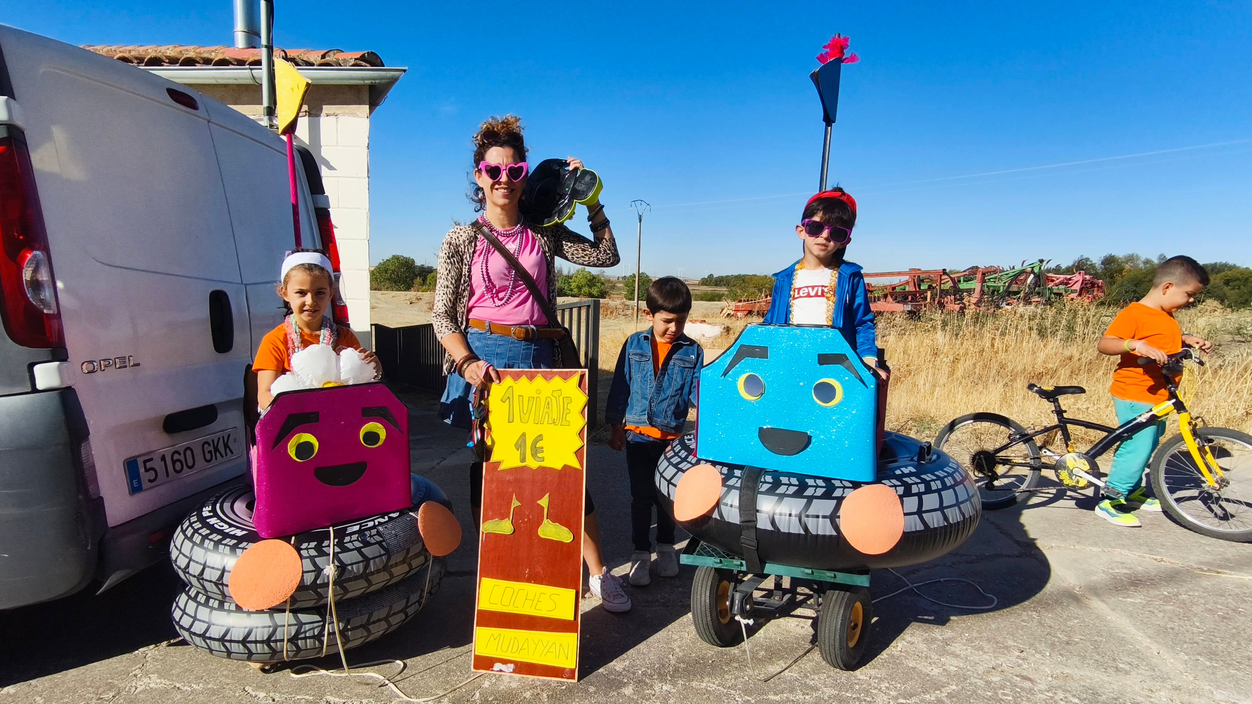 Los niños y jóvenes llenan de alegría las calles de Coca de Alba