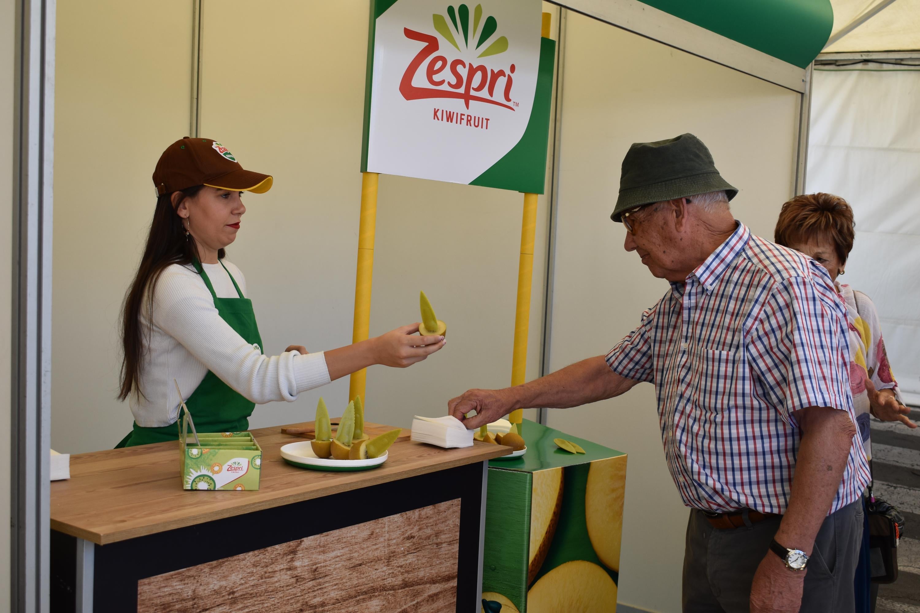 Cabrerizos triunfa con su feria agroalimentaria
