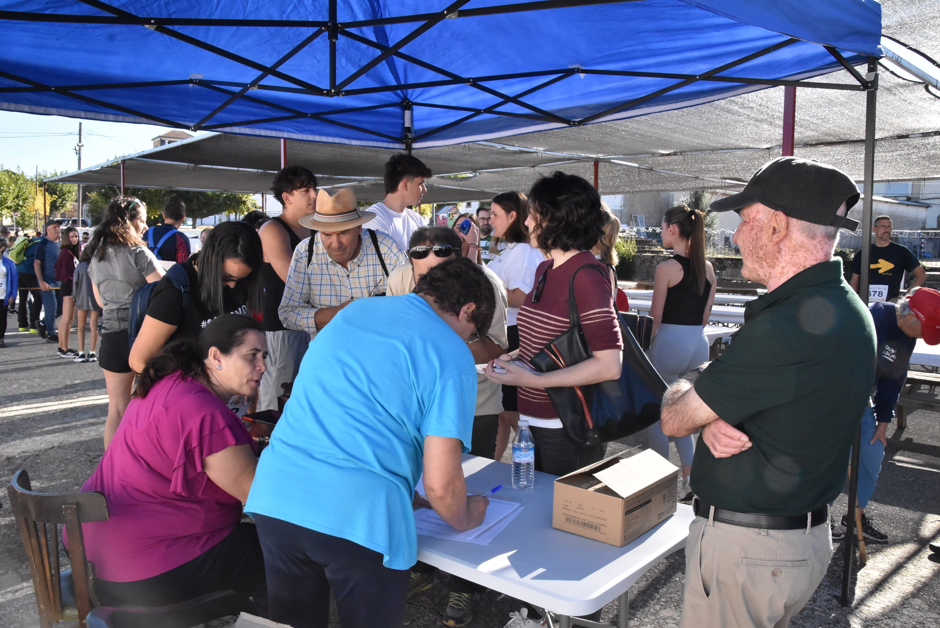 Fuentes de Béjar camina por la esclerosis múltiple